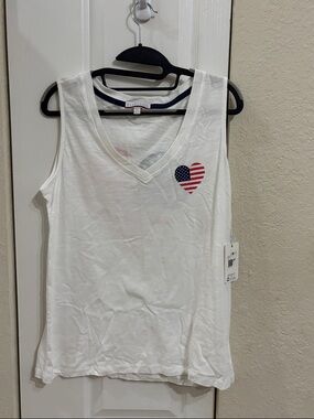 P.J. Salvage Stars and Hearts White V-Neck Tank